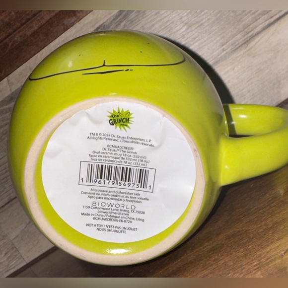 Super Cute Dr. Seuss GRINCH Naughty Or Nice Oval Ceramic 18oz Mug - NEW - Picture 9 of 10